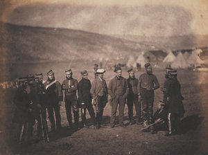 クリミア戦争に関連する52枚の写真のアルバムからの、主要なアドルフウィリアムデザルトバートンと第5の将校（シャーロット王女の所有）クリミアのドラグーン警備隊の連隊1